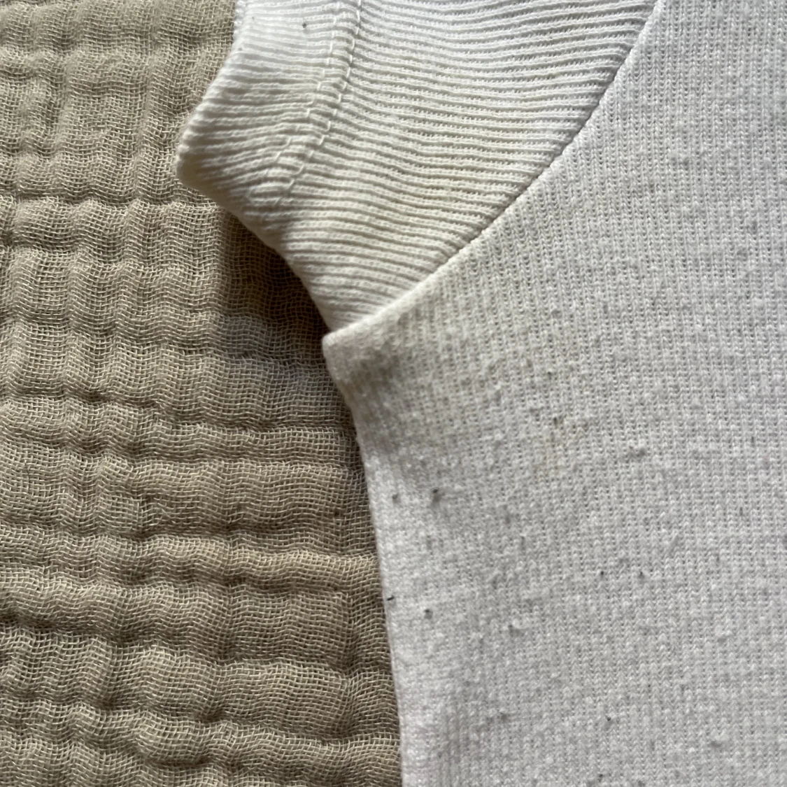 Brandy melville graphic tee - 91