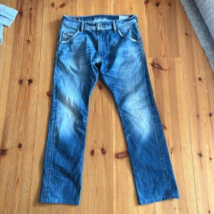 Diesel jeans - Säljer dessa för dom inte passar. Storlek 30. Skicka 7/10
