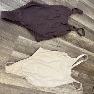 Body  - Två body från bikbok i storlek Xs, tryck ej på köp nu