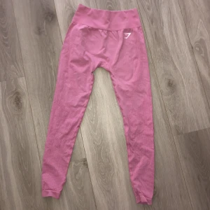 Byxor - Nyskick gymshark tights strl M💗
