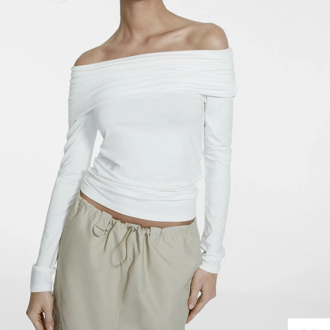 Off-shoulder tröja - 90