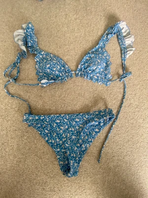 Bikini  - Blå bikini från shein. Aldrig använd