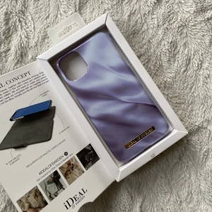 Mobilskal - Mobilskal från Ideal of Sweden. Köptes till en ny mobil men som tyvärr aldrig kunnat användas. För Iphone 11 pro max. Skalet är nytt och oanvänd.