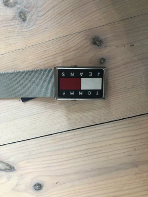 Tommy jeans bälte  - Säljer mitt bälte för att har köpt ett nytt inte så mkt använt pris kan diskuteras 