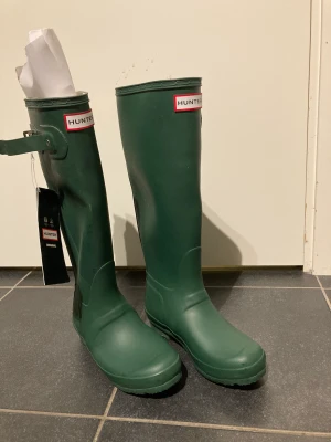 Hunter stövlar  - Helt nya hunter stövlar EU 35/36 Nypris 1200kr säljer för 500kr