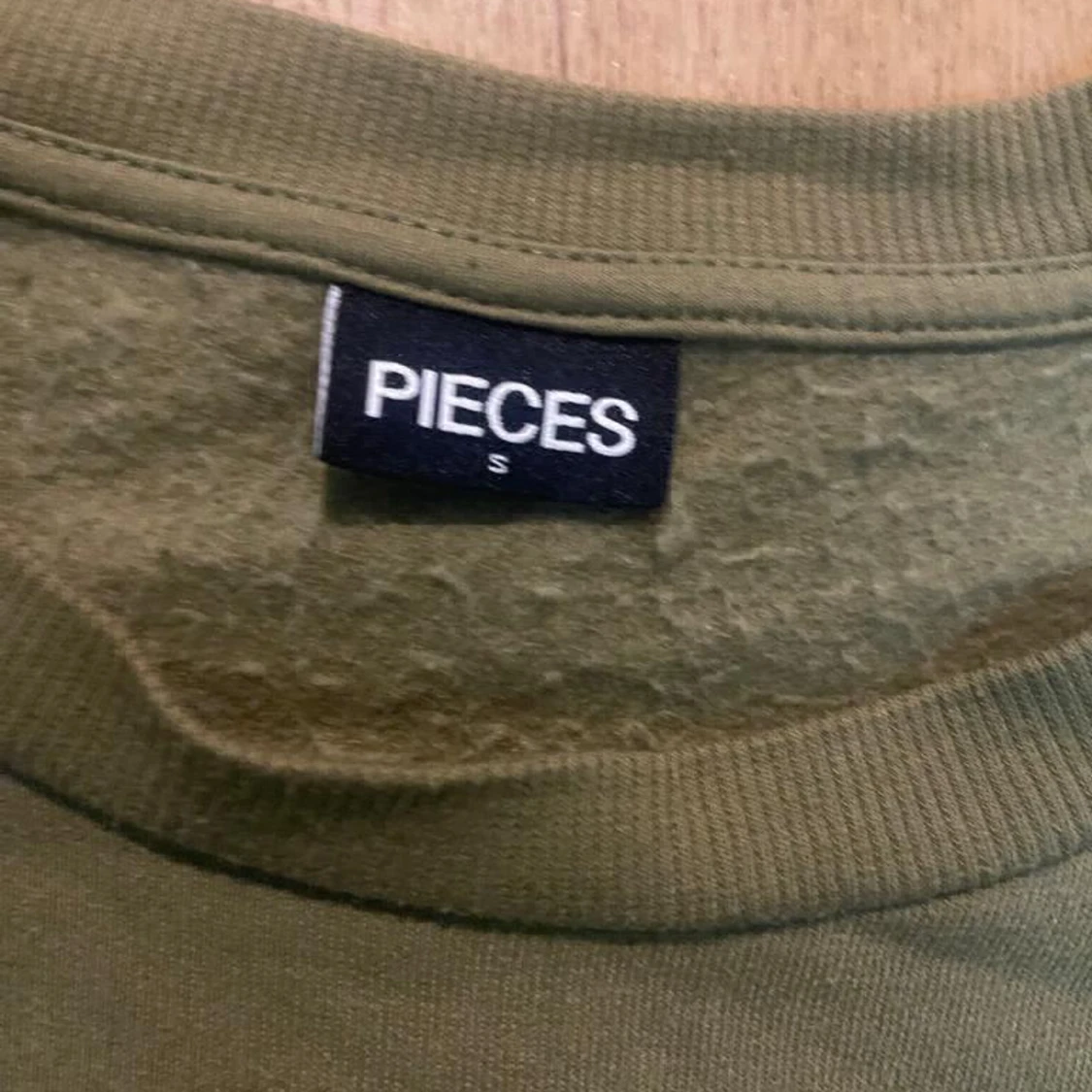 GRÖN KLÄNNING  - 90