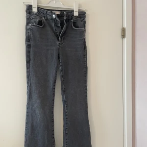 Jeans gråa  - Gina jeans 