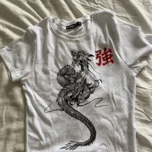 newyorker - t-shrit från new yorker. knappt använd. 