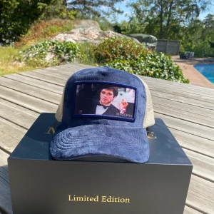 Maggiore keps - Säljer denna jätte snygga S3 C4 kepsen ifrån Maggiore! Kepsen är limited edition och är helt slutsåld på hemsidan. Den är helt oanvänd, ordinarie pris låg på 800kr. Köparen står för frakt om inget annat överenskommit 