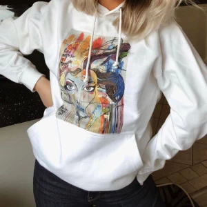 The cool elephant hoodie - Väl använd hoodie från the cool elephant, därav det slitna trycket. 