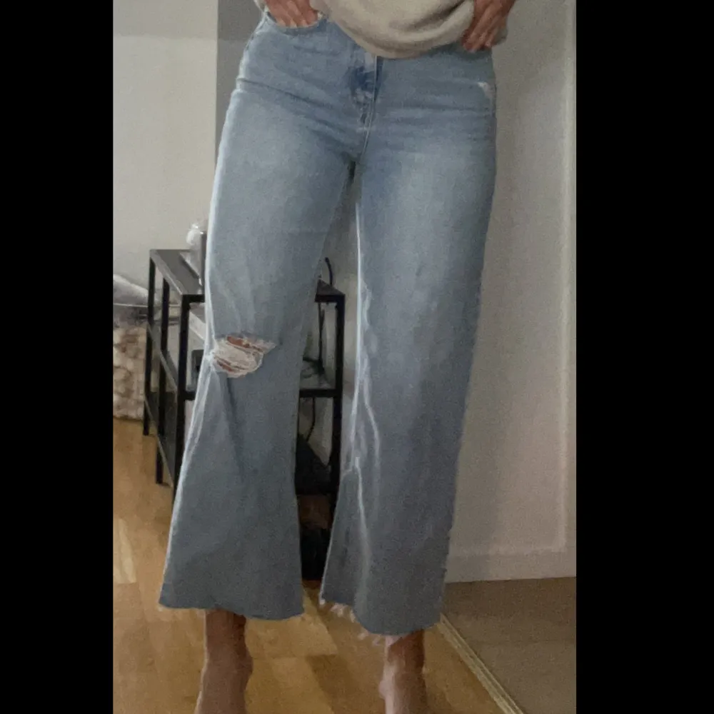 Vida jeans i fint skick från H&M. Jeans & Byxor.