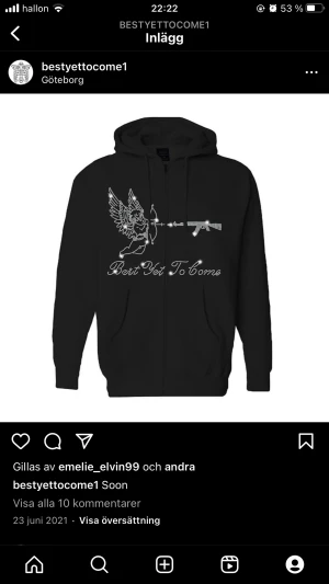 Zip hoddie  - Jag säljer denna snygga zip hoddien från bestyettocomei röd! Passar till allting 🙏