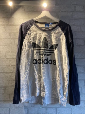 Långärmad - oversize adidas långärmad