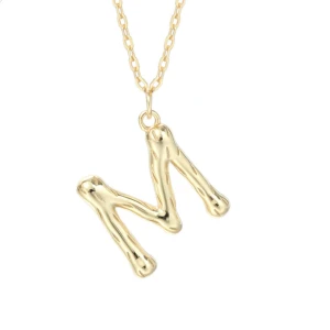 Bikstavshalsband - Maria Nilsdotter liknande halsband, nickelfritt och rostfritt i guld💘💘 Oppnad förpackning då jag använder silver