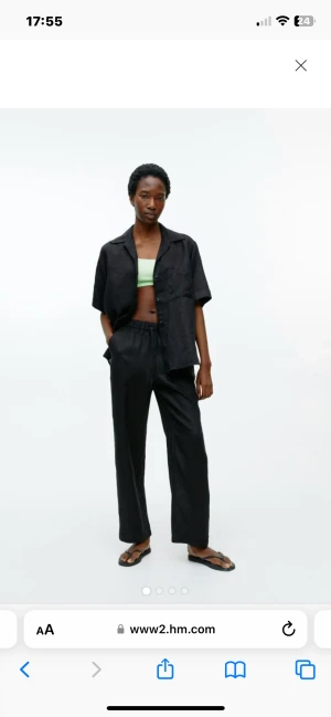 Linnebyxor  - Jag säljer nu dessa superfina linnebyxor från hm arket💗 säljer dessa då de är lite förstora på mig, aldrig använda bara provade💗 nypriset för dessa är 600 kr💗