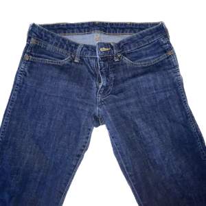 Super fina bootcut jeans storlek 34-36