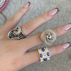 Ringar  - Ringer säljs tillsammans