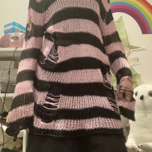 Killstar tröja  - Säljer den här coola killstar stickade tröjan!  Den är i bra skick! 