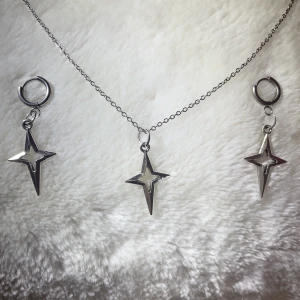 Starshine set - Superfint set som passar till allt, materialet är mestadels rostfritt stål 💕