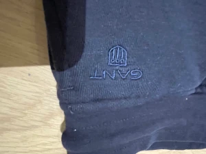 Mörkblå Gant mjukis byxa Small - Jätte fina mjukis byxor från Gant Storlek S Har en passande tröja till i en annan annons  Djur och rökfri hem  Se gärna mina övriga annonser 
