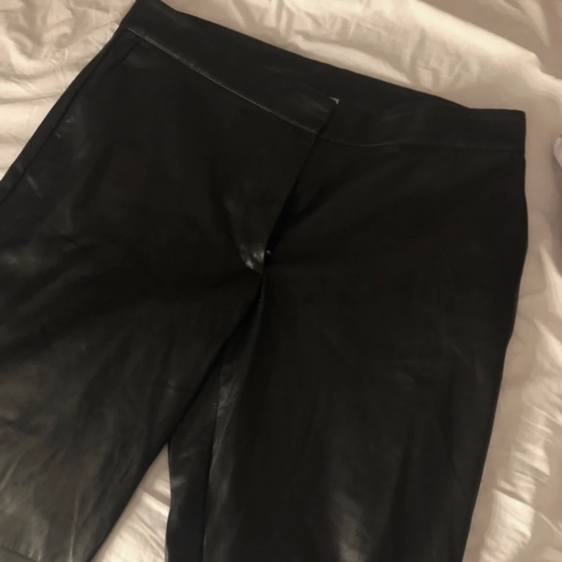 Lågmidjade skinnbyxor - 90