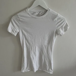 Intimissmi t-shirt - Endast använd en gång , fint skick från Intimissmi 