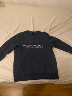 Hugo Boss Tröja  - Helt ny Hugo boss Tröja Beställd i fel storlek 