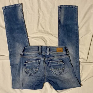 Pepe Venus jeans - Bra skick, storlek 26/32