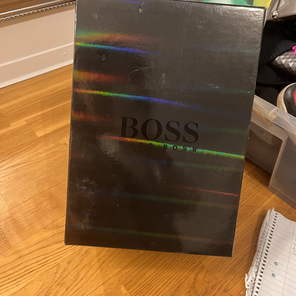 Hugo boss keps med safir stenar/diamanter  - 91