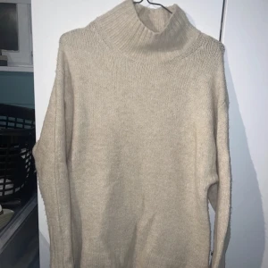 Stickad - Knappt använd