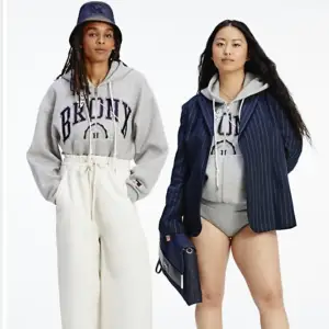 Body från Tommy Hilfiger, unik modell som inte längre finns. Aldrig använd. Använd inte köp nu 