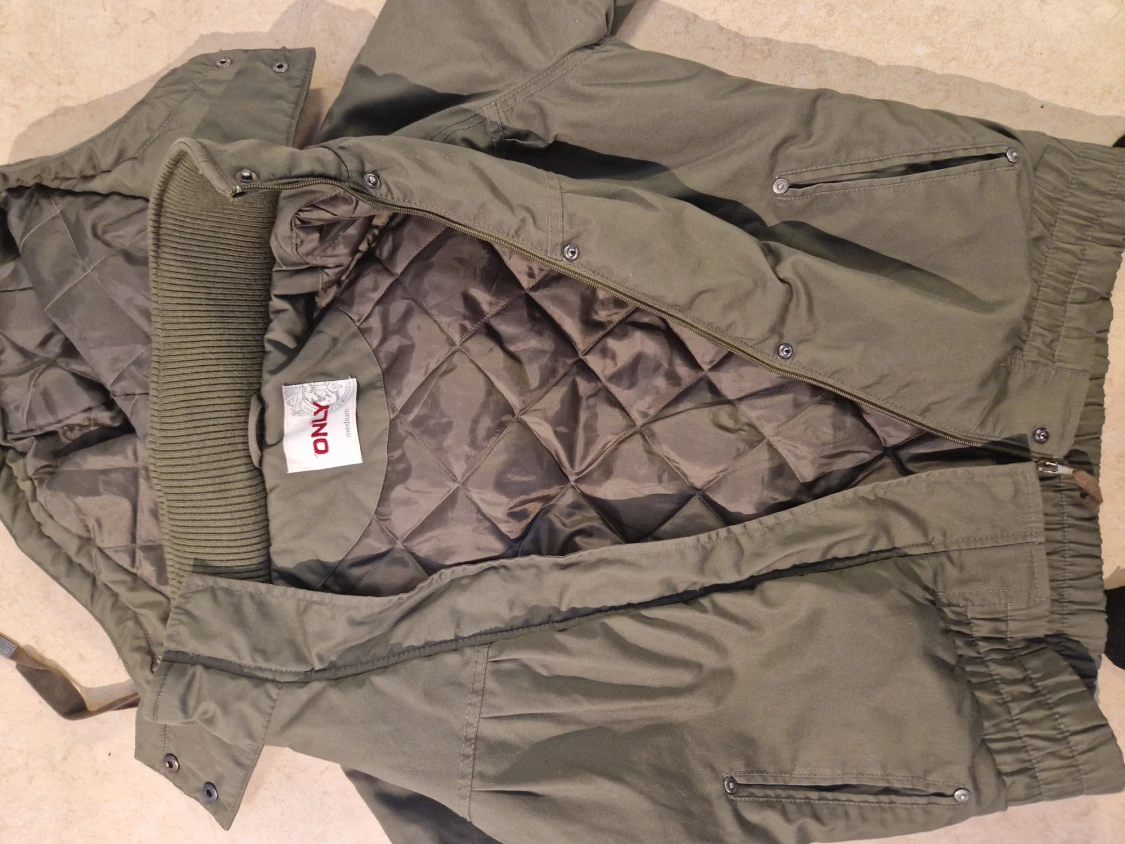 Militärgrön jacka - 90