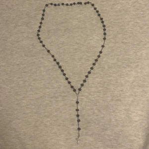 Jätte snyggt halsband  - Inget som saknas eller är sönder 