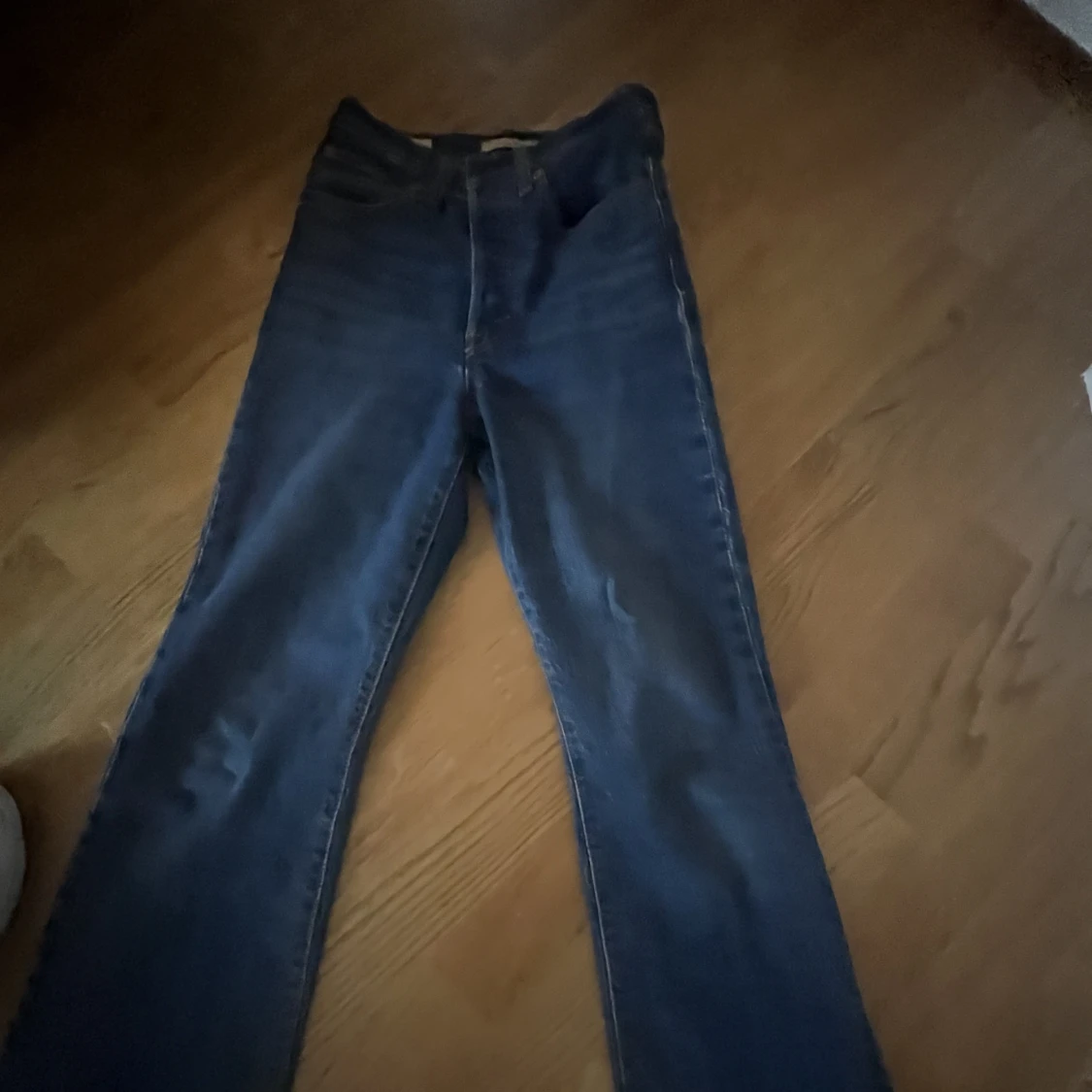 Levis jeans mellanblå bootcut mid.