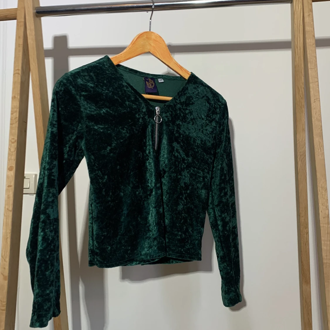 Snygg croptop i grön velour!