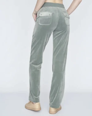 GRÖNA JUICY - Gröna juicy i bra skick säljer då inte kommer till användning pris kan diskuteras 