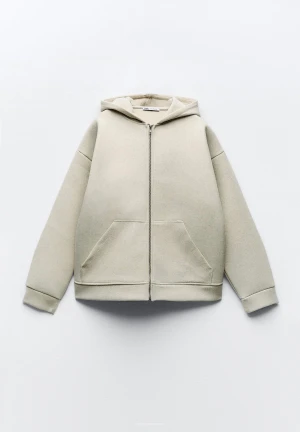 Jacka - Säljer min ljus gråa  jacka från zara då jag ej får användning till den använt den 1 gång 