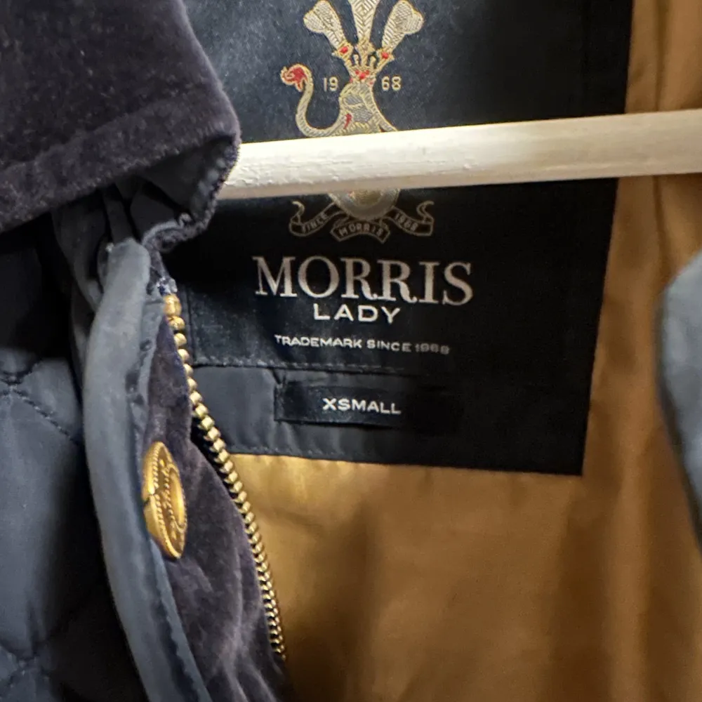 En super fin jacka från Morris. Säljer då den är för liten. Jackor.