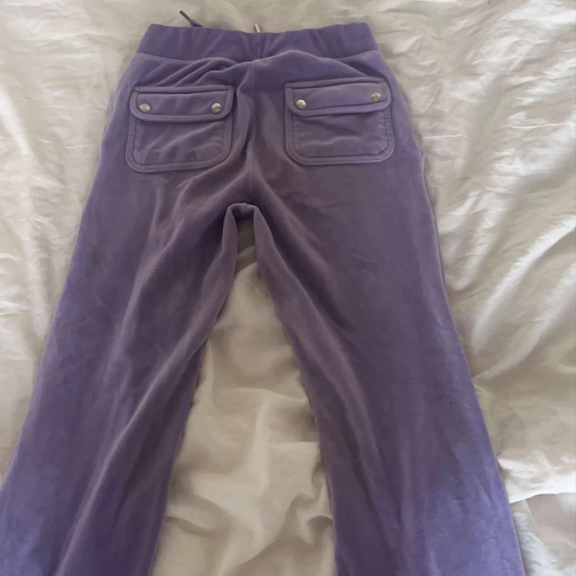 Lila juciy byxor - 90