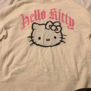 The condition is very good, worn 2times, got it a gift. I just don’t like hello kitty and yeah so I never really wear it anymore.