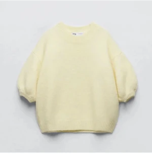 Zara tröja - Säljer denna snygga zara tröjan nu💛💛