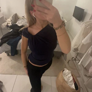 Topp - Superfin blå topp! 