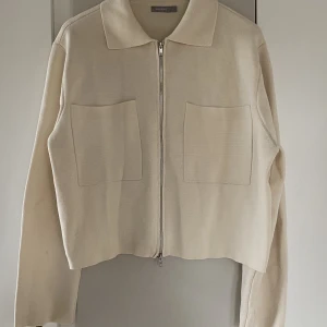 Åhléns kofta  - Fin kosta från åhlens