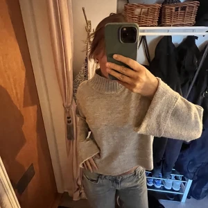 Stickad tröja  - Aldrig använd