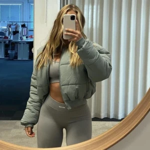 A-dsgn puffer jacket jacka - Helt oanvänd jacka från adsgn. Storlek S men passar även M. 