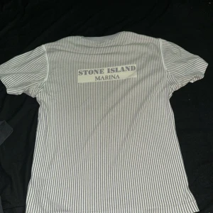 Stone island tröja - Säljer min stone island tröja i storlek medium