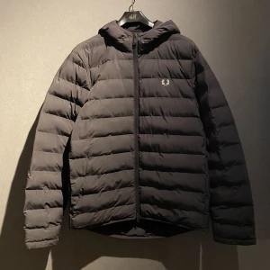 Fred perry jacka - .