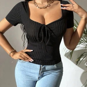 T-shirt  - Fin. Tajt. Sitter bra 