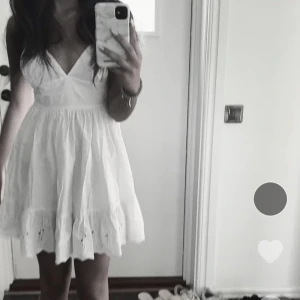 Zara klänning - Sjuukt fin och söt klänning ifrån zara! 💘 