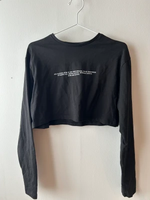 Alphalete crop top - Crop top från Alphalete i väldigt luftigt material❤️